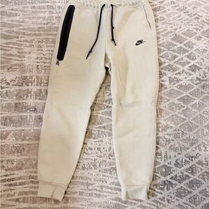 Nike Men’s Tech Fleece Joggers